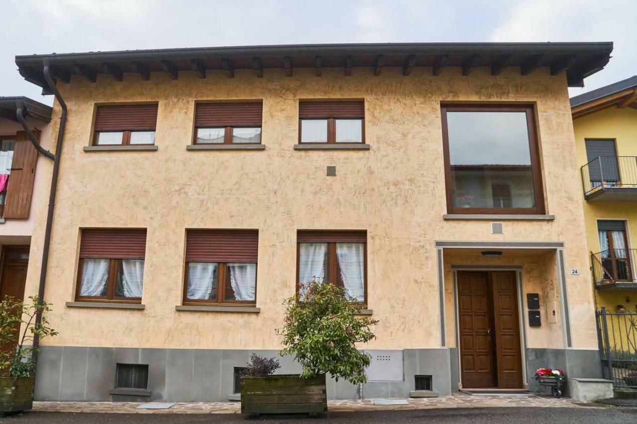Appartamento Clivo Solto Collina Esterno foto